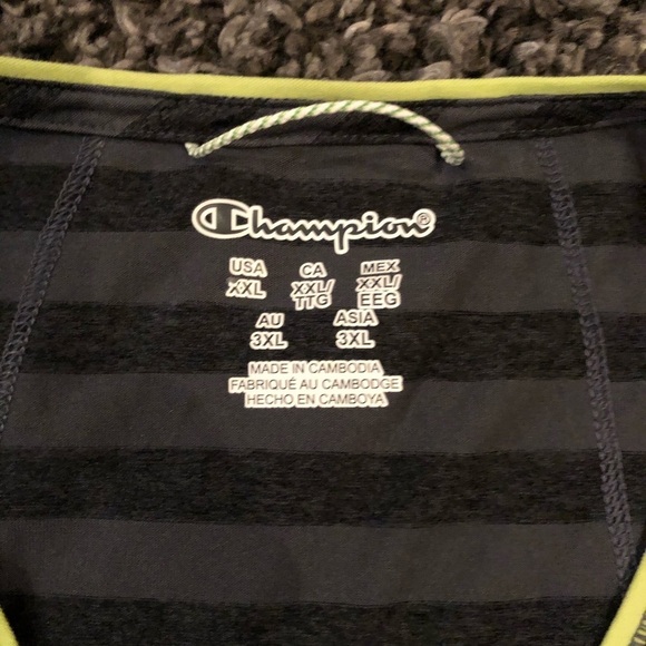 CHAMPION ladies t-shirt. EUC - Picture 2 of 6